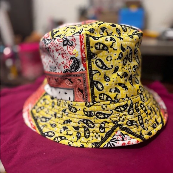 Bucket Hat- Reversable - Picture 1 of 6